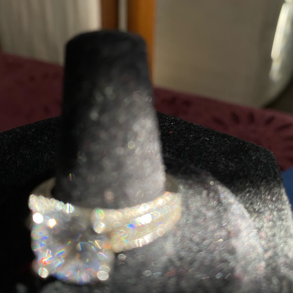 BEAUTIFUL BELLA LUCE RING - Picture 7 of 10